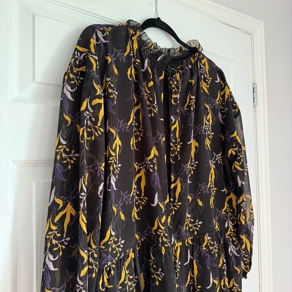 Aritzia Wilfred black floral oversized Leman dress - size 2 (Medium) - Picture 7 of 8